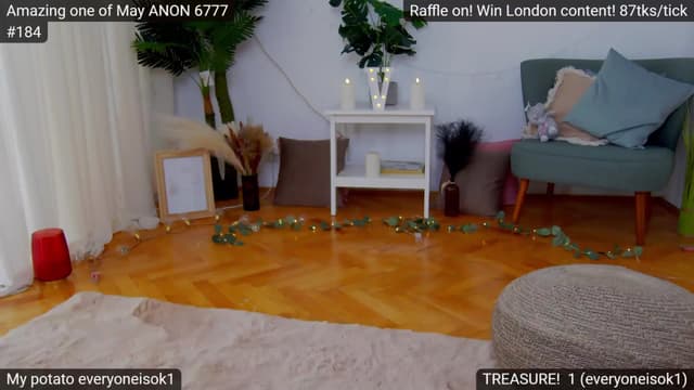 Gallery image thumbnail from SkyV_'s myfreecams stream on, 05/31/2024, 15:26 image 4 of 20