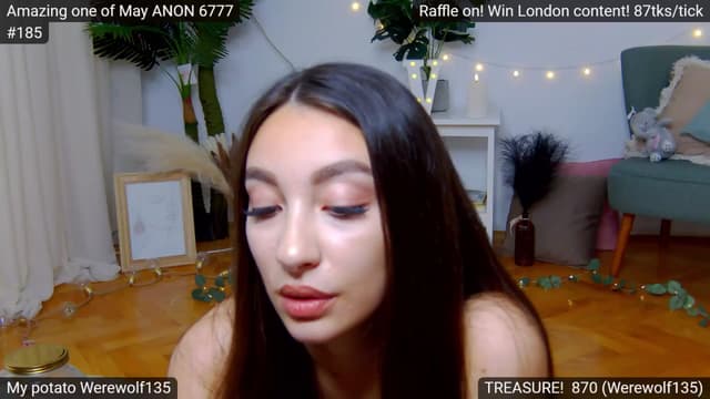 Gallery image thumbnail from SkyV_'s myfreecams stream on, 05/31/2024, 17:38 image 11 of 20