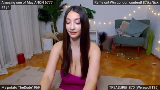 Gallery image thumbnail from SkyV_'s myfreecams stream on, 05/31/2024, 19:33 image 3 of 20