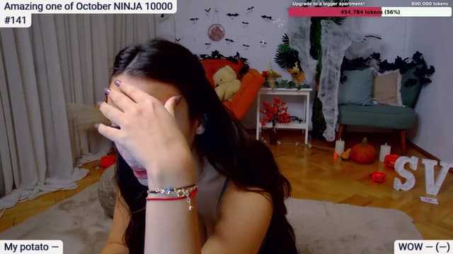 Gallery image thumbnail from SkyV_'s myfreecams stream on, 10/21/2024, 17:20 image 16 of 20