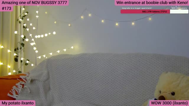 Gallery image thumbnail from SkyV_'s myfreecams stream on, 11/25/2024, 19:32 image 19 of 20
