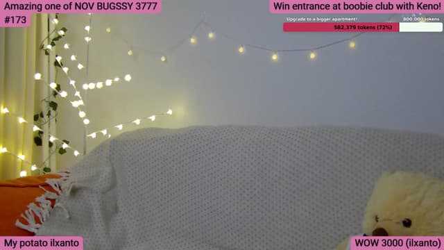 Gallery image thumbnail from SkyV_'s myfreecams stream on, 11/25/2024, 19:32 image 15 of 20