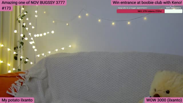 Gallery image thumbnail from SkyV_'s myfreecams stream on, 11/25/2024, 19:32 image 14 of 20