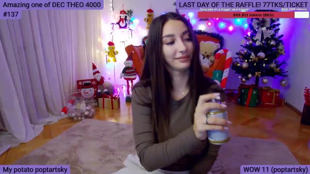 Gallery image thumbnail from SkyV_'s myfreecams stream on, 12/16/2024, 18:57 image 14 of 20