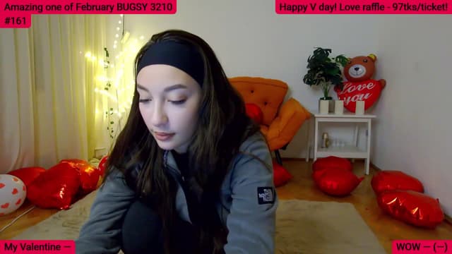 Gallery image thumbnail from SkyV_'s myfreecams stream on, 02/18/2025, 19:09 image 2 of 20