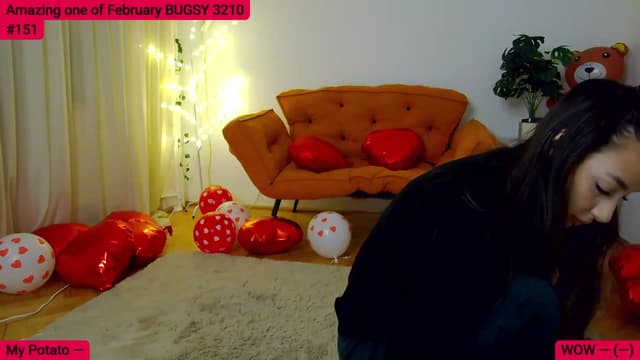 Gallery image thumbnail from SkyV_'s myfreecams stream on, 02/19/2025, 19:28 image 4 of 20