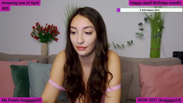 Gallery image thumbnail from SkyV_'s myfreecams stream on, 04/01/2025, 19:23 image 5 of 20