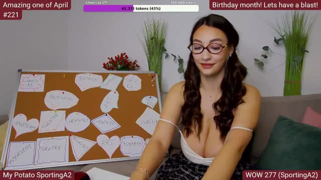 Gallery image thumbnail from SkyV_'s myfreecams stream on, 04/12/2025, 18:39 image 7 of 20