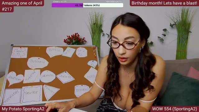 Gallery image thumbnail from SkyV_'s myfreecams stream on, 04/12/2025, 18:39 image 8 of 20