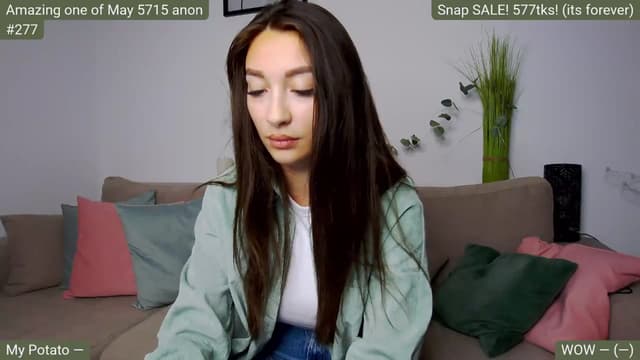 Gallery image thumbnail from SkyV_'s myfreecams stream on, 05/14/2025, 19:46 image 3 of 20