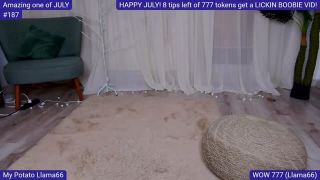 Gallery image thumbnail from SkyV_'s myfreecams stream on, 07/01/2025, 19:49 image 2 of 20