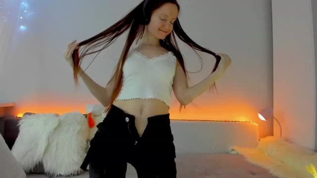 Gallery image thumbnail from Tenar's myfreecams stream on, 01/27/2024, 13:32 image 16 of 20