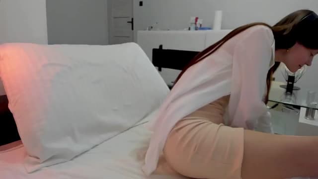 Gallery image thumbnail from Tenar's myfreecams stream on, 12/02/2024, 17:09 image 18 of 20