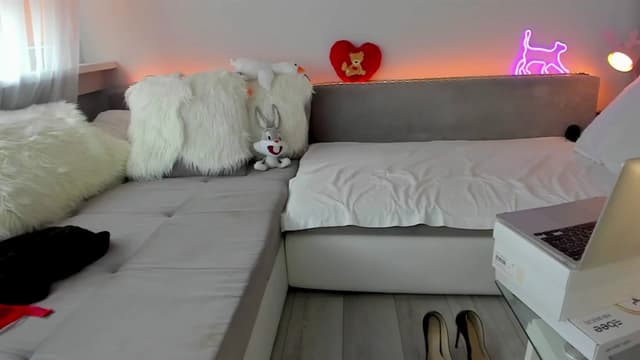 Gallery image thumbnail from Tenar's myfreecams stream on, 03/27/2025, 14:21 image 14 of 20