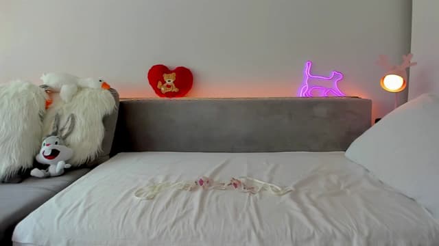Gallery image thumbnail from Tenar's myfreecams stream on, 05/25/2025, 12:18 image 7 of 20