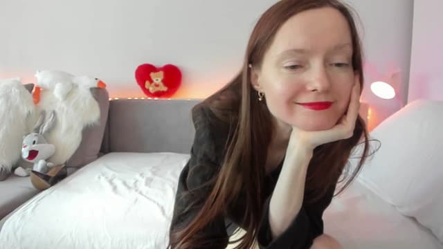 Gallery image thumbnail from Tenar's myfreecams stream on, 08/19/2025, 15:36 image 18 of 20