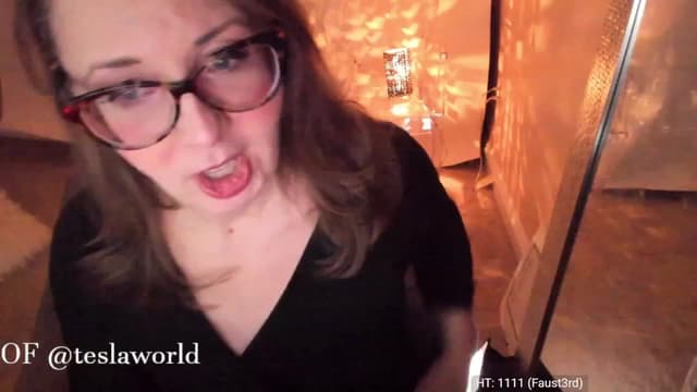 Gallery image thumbnail from Tesla's myfreecams stream on, 02/18/2023, 05:57 image 5 of 20