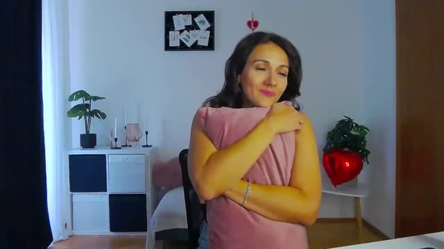 Gallery image thumbnail from Trixi's myfreecams stream on, 09/25/2024, 05:59 image 15 of 20