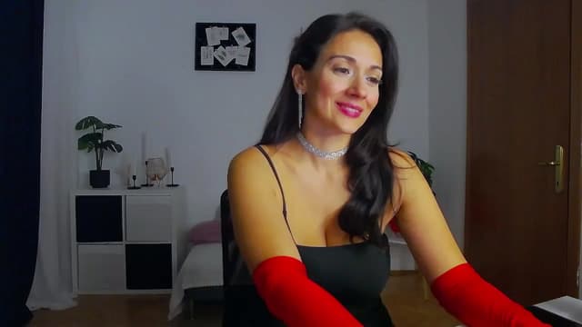 Gallery image thumbnail from Trixi's myfreecams stream on, 10/03/2024, 02:57 image 16 of 20