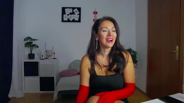 Gallery image thumbnail from Trixi's myfreecams stream on, 10/03/2024, 02:57 image 7 of 20