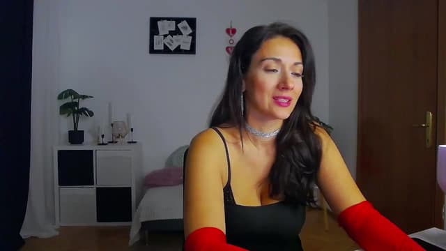 Gallery image thumbnail from Trixi's myfreecams stream on, 10/03/2024, 03:44 image 6 of 20