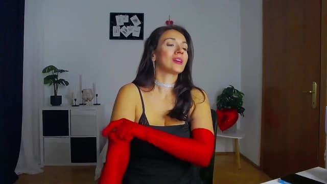 Gallery image thumbnail from Trixi's myfreecams stream on, 10/03/2024, 03:44 image 16 of 20