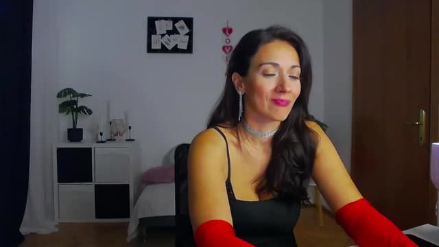 Gallery image thumbnail from Trixi's myfreecams stream on, 10/03/2024, 03:44 image 8 of 20