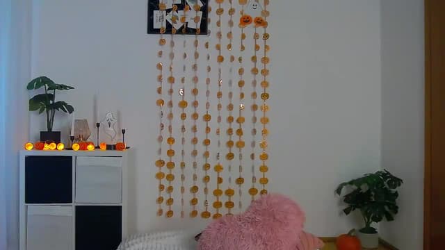 Gallery image thumbnail from Trixi's myfreecams stream on, 10/23/2024, 04:56 image 17 of 20