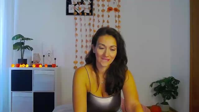 Gallery image thumbnail from Trixi's myfreecams stream on, 10/23/2024, 06:02 image 20 of 20