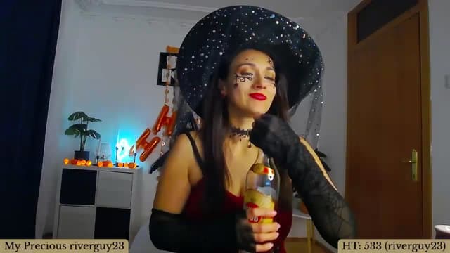 Gallery image thumbnail from Trixi's myfreecams stream on, 10/28/2024, 03:15 image 17 of 20
