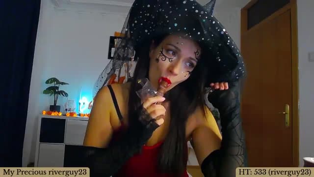 Gallery image thumbnail from Trixi's myfreecams stream on, 10/28/2024, 03:15 image 2 of 20