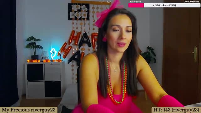 Gallery image thumbnail from Trixi's myfreecams stream on, 10/29/2024, 23:58 image 10 of 20