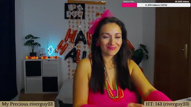 Gallery image thumbnail from Trixi's myfreecams stream on, 10/30/2024, 01:52 image 16 of 20