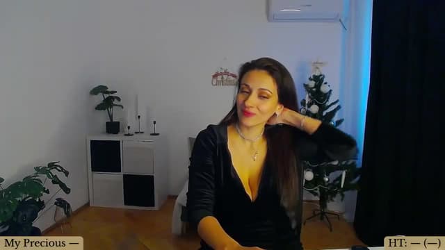 Gallery image thumbnail from Trixi's myfreecams stream on, 12/28/2024, 09:40 image 15 of 20