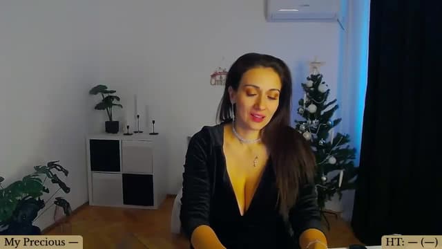 Gallery image thumbnail from Trixi's myfreecams stream on, 12/28/2024, 09:40 image 3 of 20