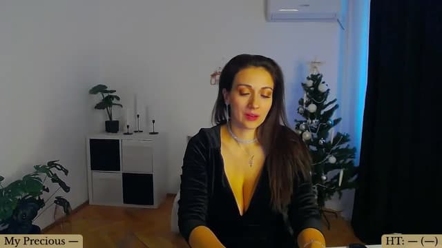 Gallery image thumbnail from Trixi's myfreecams stream on, 12/28/2024, 09:40 image 5 of 20