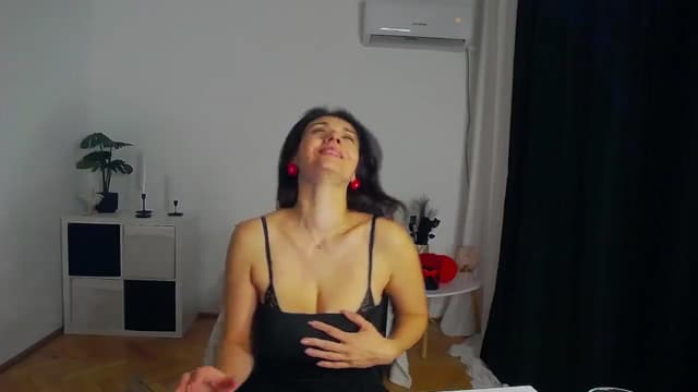 Gallery image thumbnail from Trixi's myfreecams stream on, 02/24/2025, 02:35 image 17 of 20