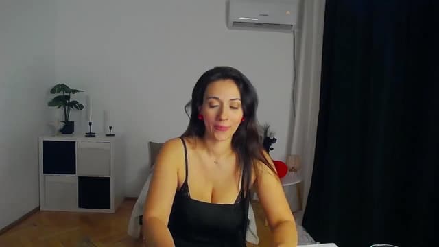 Gallery image thumbnail from Trixi's myfreecams stream on, 02/24/2025, 02:35 image 16 of 20