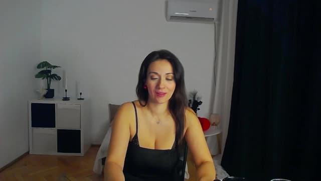 Gallery image thumbnail from Trixi's myfreecams stream on, 02/24/2025, 02:35 image 8 of 20