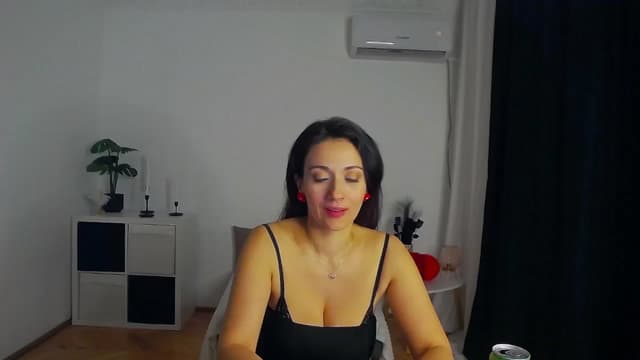 Gallery image thumbnail from Trixi's myfreecams stream on, 02/24/2025, 03:45 image 1 of 20