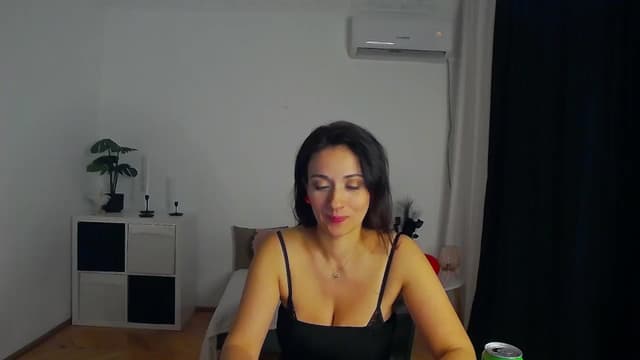 Gallery image thumbnail from Trixi's myfreecams stream on, 02/24/2025, 03:45 image 11 of 20