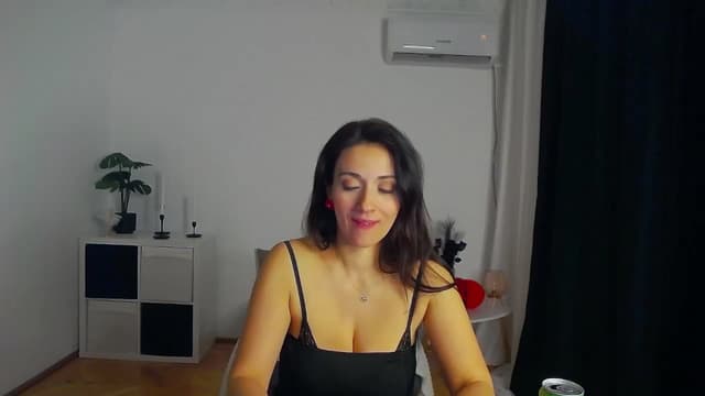 Gallery image thumbnail from Trixi's myfreecams stream on, 02/24/2025, 03:45 image 7 of 20