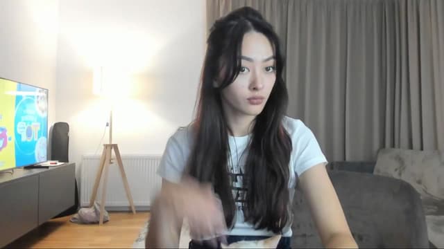 Gallery image thumbnail from Vikki's myfreecams stream on, 08/13/2024, 24:14 image 18 of 20