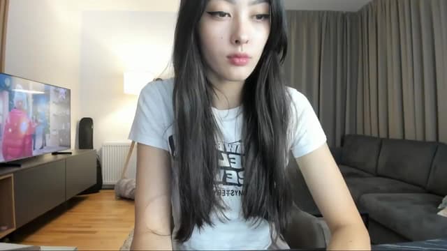 Gallery image thumbnail from Vikki's myfreecams stream on, 11/09/2024, 23:13 image 3 of 20