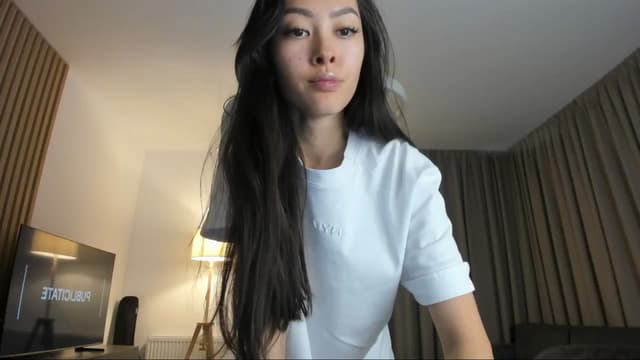 Gallery image thumbnail from Vikki's myfreecams stream on, 11/29/2024, 24:12 image 4 of 20