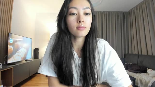 Gallery image thumbnail from Vikki's myfreecams stream on, 11/29/2024, 24:12 image 1 of 20