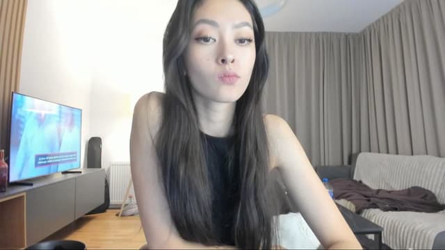 Gallery image thumbnail from Vikki's myfreecams stream on, 12/12/2024, 24:06 image 9 of 20