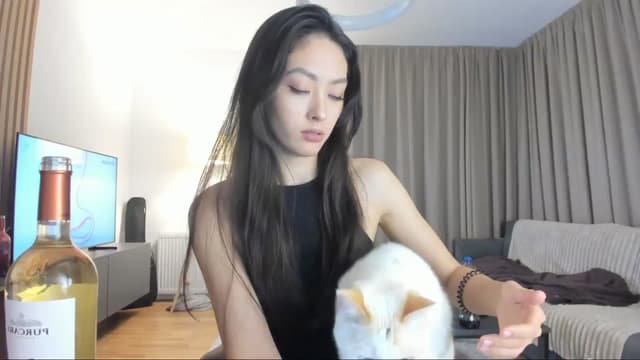 Gallery image thumbnail from Vikki's myfreecams stream on, 12/12/2024, 24:06 image 8 of 20