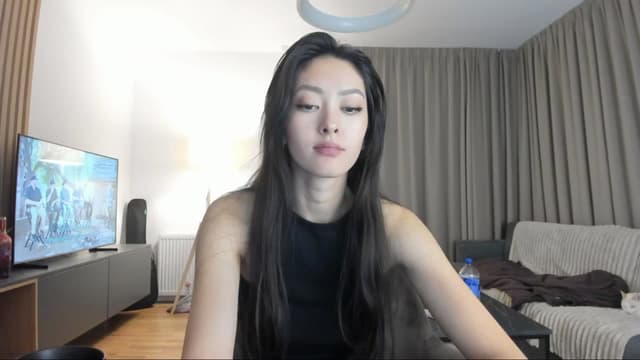 Gallery image thumbnail from Vikki's myfreecams stream on, 12/12/2024, 24:06 image 13 of 20