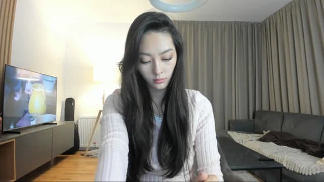 Gallery image thumbnail from Vikki's myfreecams stream on, 12/19/2024, 24:01 image 7 of 20